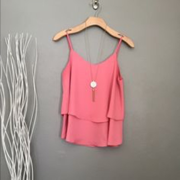 Francesca's Collections Tops - NWOT Chiffon Peach Tiered Flowy Tank